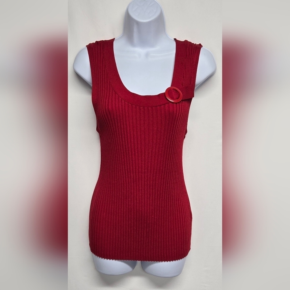 Dressbarn L Red Stretch Ribbed Form Fitted Pullover Top Sleeveless